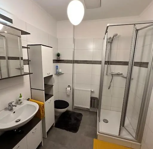 Apartmán Altstadt In Unmittelbarer Naehe Zu Saale Und Marktplatz Mit Privatem Parkplatz